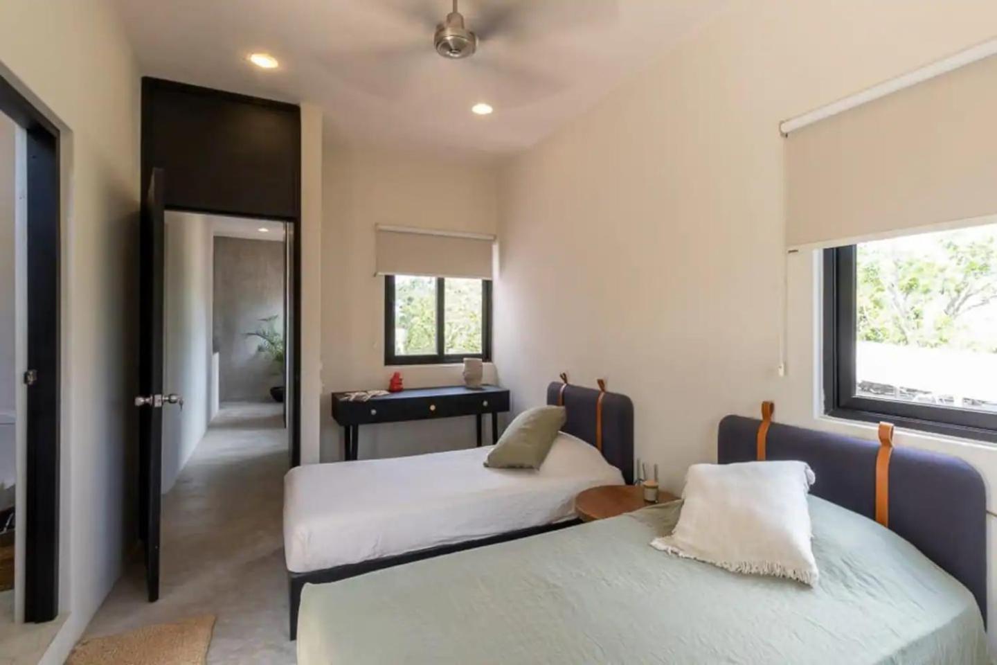 Casa Petra Of La Veleta 4br Heart Of Pousada